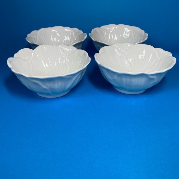 Pier 1 Imports Poppy Flower 4.5” Small White Porcelain Tulip Bowl Set of 4 Bowls - Picture 2 of 6